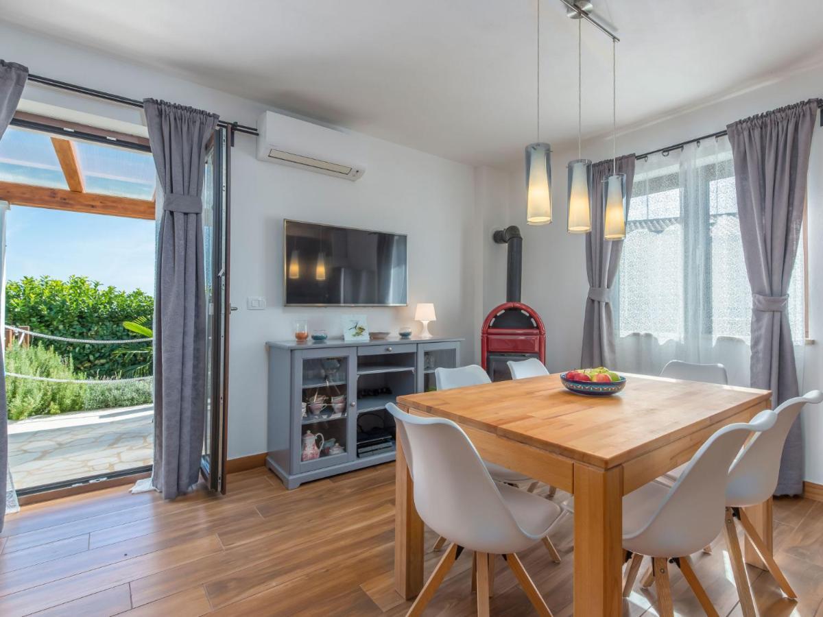 Holiday Home Villa Joy By Interhome Novigrad Istria Exterior foto