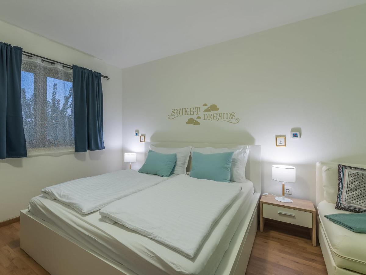Holiday Home Villa Joy By Interhome Novigrad Istria Exterior foto